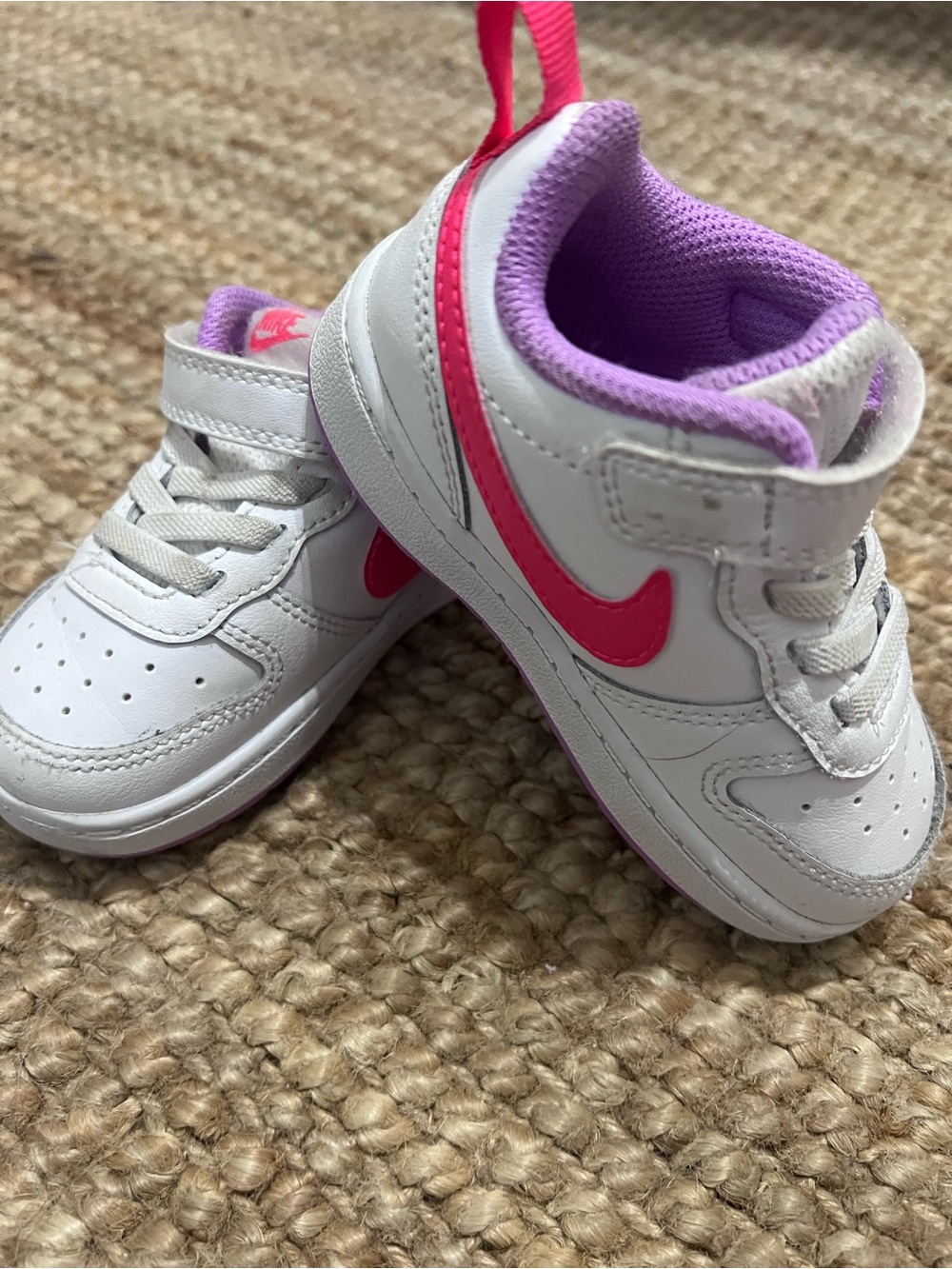 Toddler girls hot pink purple slip on Velcro faux laces Nike tennis shoes 5.5